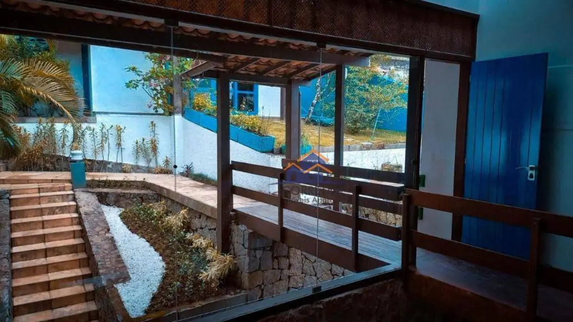 Casa com 6 quartos à venda, 1050m2 em Centro, Angra Dos Reis - RJ - imagem 7 Foto 7 de Casa com 6 quartos à venda, 1050m2 em Centro, Angra Dos Reis - RJ