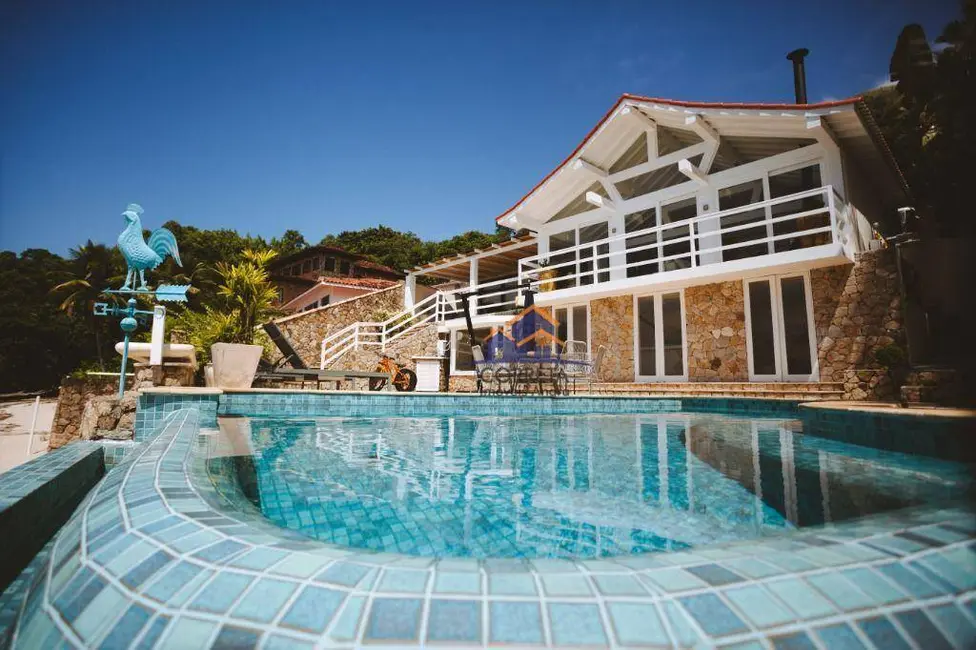 Foto 1 de Casa de Condomínio com 7 quartos à venda e para alugar, 1295m2 em Mombaça, Angra Dos Reis - RJ