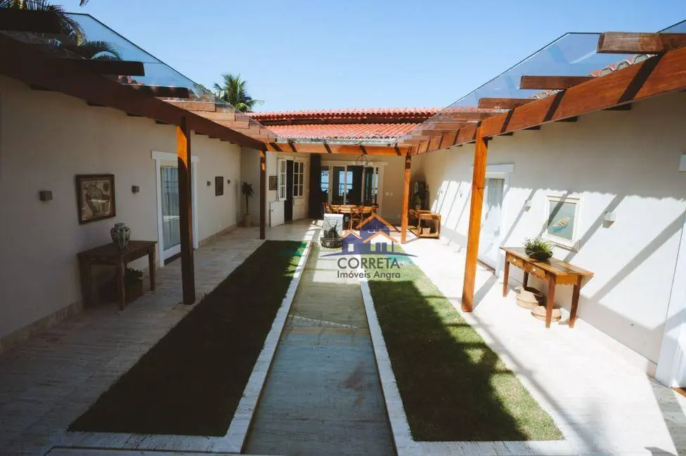 Foto 2 de Casa de Condomínio com 7 quartos à venda e para alugar, 1295m2 em Mombaça, Angra Dos Reis - RJ