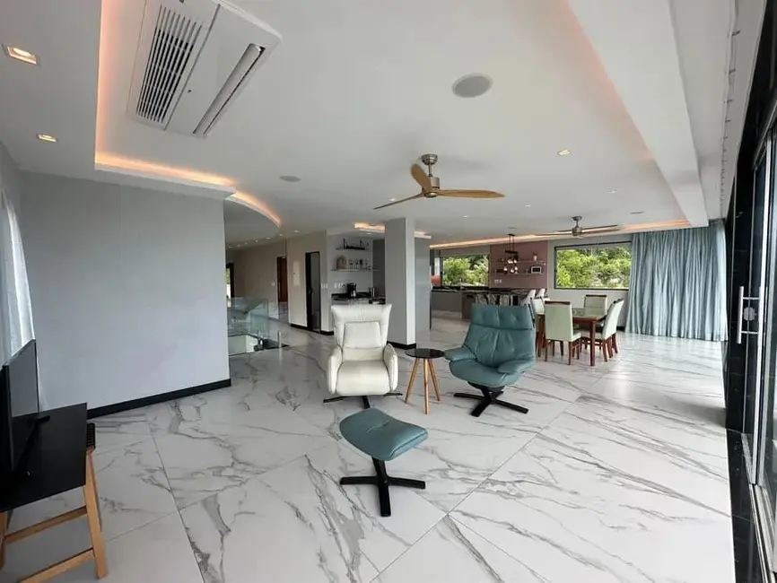 Casa com 4 quartos à venda, 480m2 em Mangaratiba - RJ - imagem 5 Foto 5 de Casa com 4 quartos à venda, 480m2 em Mangaratiba - RJ