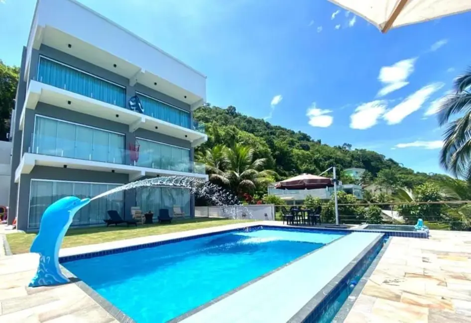 Foto 2 de Casa com 4 quartos à venda, 480m2 em Mangaratiba - RJ