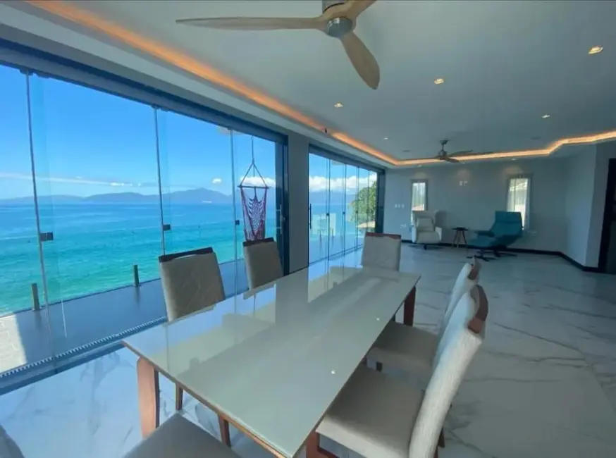 Casa com 4 quartos à venda, 480m2 em Mangaratiba - RJ - imagem 4 Foto 4 de Casa com 4 quartos à venda, 480m2 em Mangaratiba - RJ