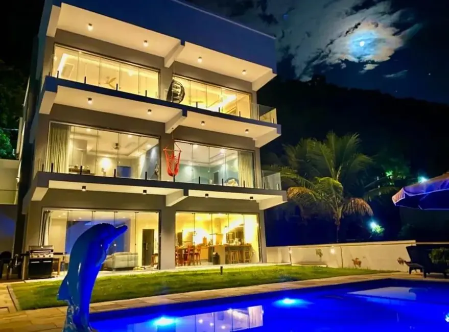 Foto 1 de Casa com 4 quartos à venda, 480m2 em Mangaratiba - RJ