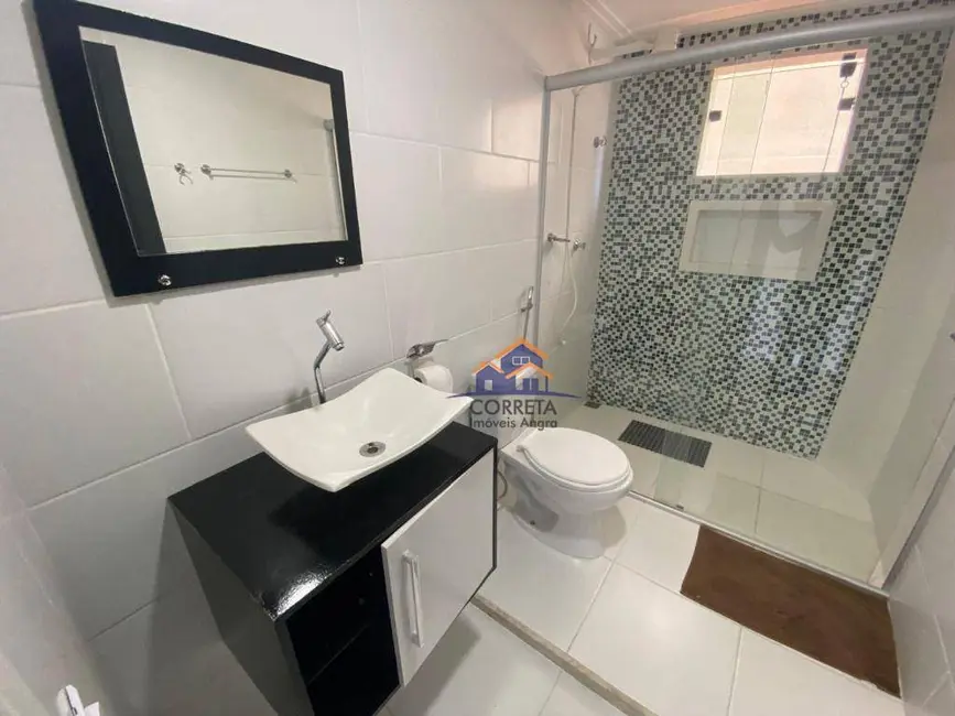 Casa com 2 quartos para alugar, 68m2 em Camorim, Angra Dos Reis - RJ - imagem 4 Foto 4 de Casa com 2 quartos para alugar, 68m2 em Camorim, Angra Dos Reis - RJ