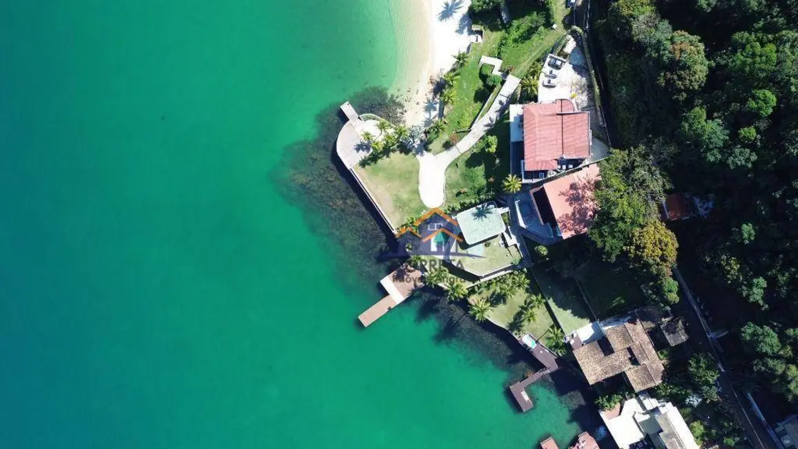 Foto 1 de Casa com 7 quartos à venda, 1000m2 em Mombaça, Angra Dos Reis - RJ
