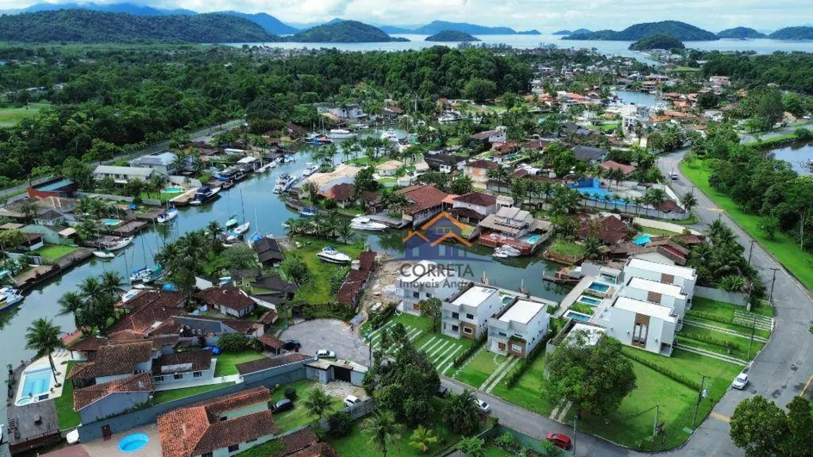 Foto 3 de Casa com 4 quartos à venda, 360m2 em Bracuí (Cunhambebe), Angra Dos Reis - RJ