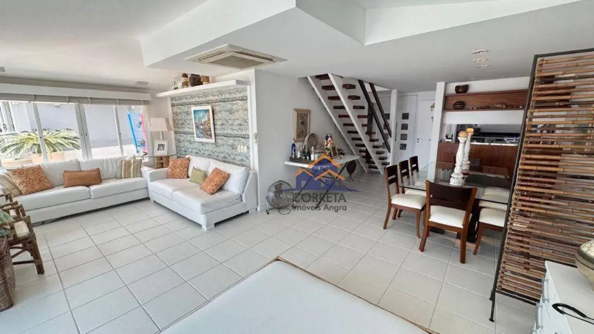 Foto 8 de Casa de Condomínio com 9 quartos à venda, 200m2 em Enseada, Angra Dos Reis - RJ