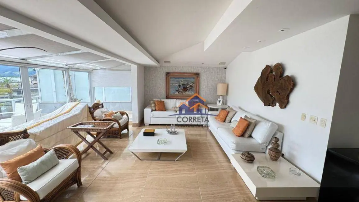 Foto 4 de Casa de Condomínio com 5 quartos à venda, 240m2 em Enseada, Angra Dos Reis - RJ