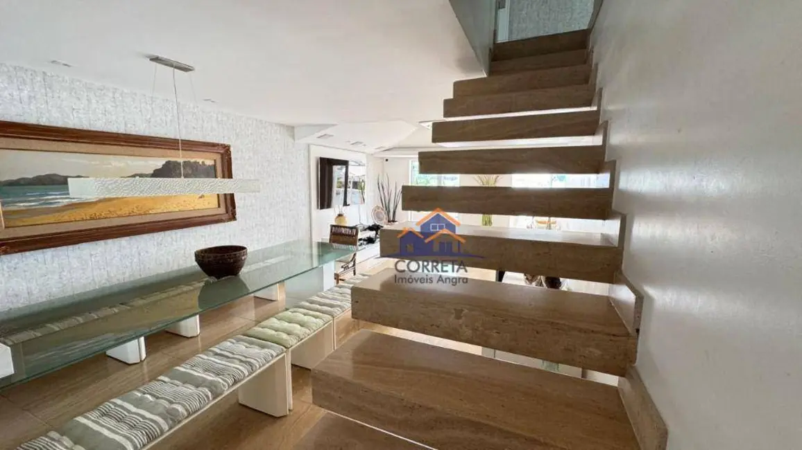 Foto 6 de Casa de Condomínio com 5 quartos à venda, 240m2 em Enseada, Angra Dos Reis - RJ