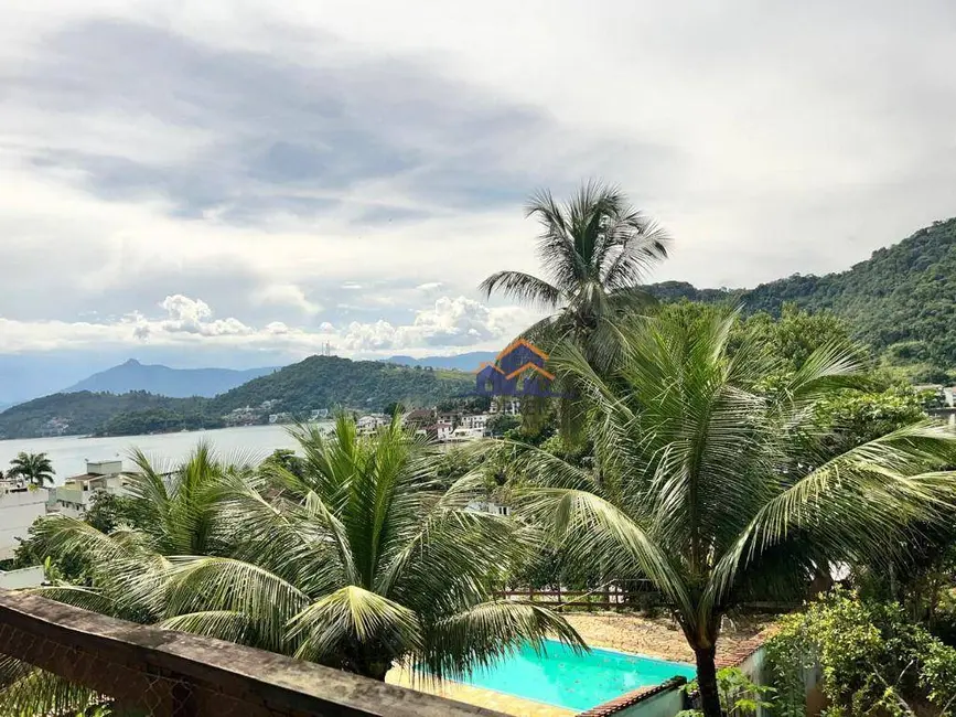 Foto 3 de Casa com 4 quartos à venda, 380m2 em Praia da Ribeira (Cunhambebe), Angra Dos Reis - RJ