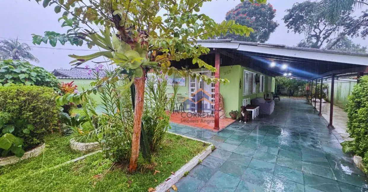 Foto 1 de Casa com 3 quartos à venda, 450m2 em Verolme, Angra Dos Reis - RJ