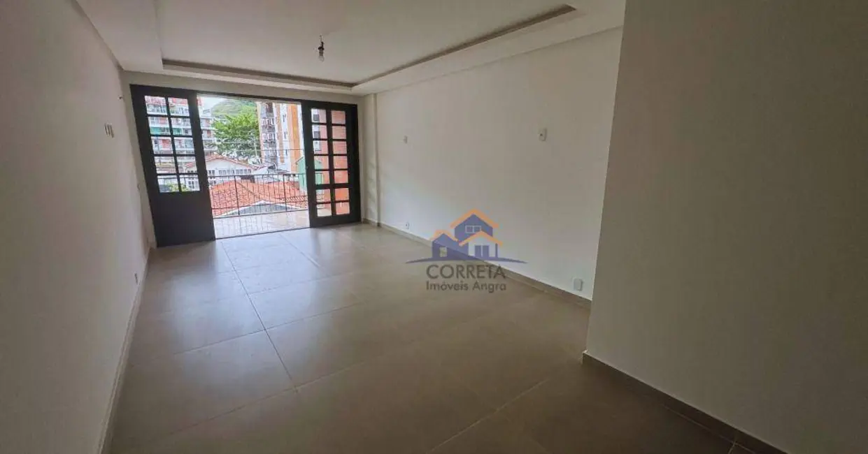 Apartamento com 3 quartos para alugar, 120m2 em Parque das Palmeiras, Angra Dos Reis - RJ - imagem 3 Foto 3 de Apartamento com 3 quartos para alugar, 120m2 em Parque das Palmeiras, Angra Dos Reis - RJ