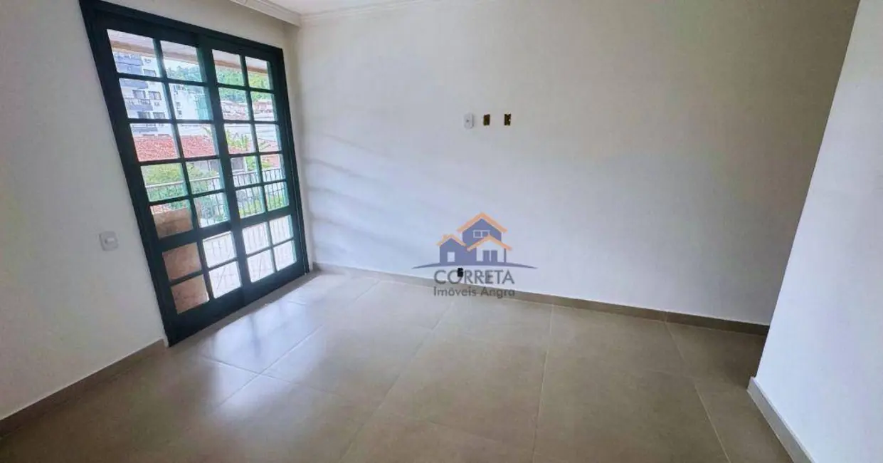 Apartamento com 3 quartos para alugar, 120m2 em Parque das Palmeiras, Angra Dos Reis - RJ - imagem 8 Foto 8 de Apartamento com 3 quartos para alugar, 120m2 em Parque das Palmeiras, Angra Dos Reis - RJ