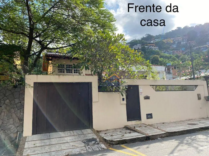 Foto 1 de Casa com 3 quartos à venda, 200m2 em Parque das Palmeiras, Angra Dos Reis - RJ