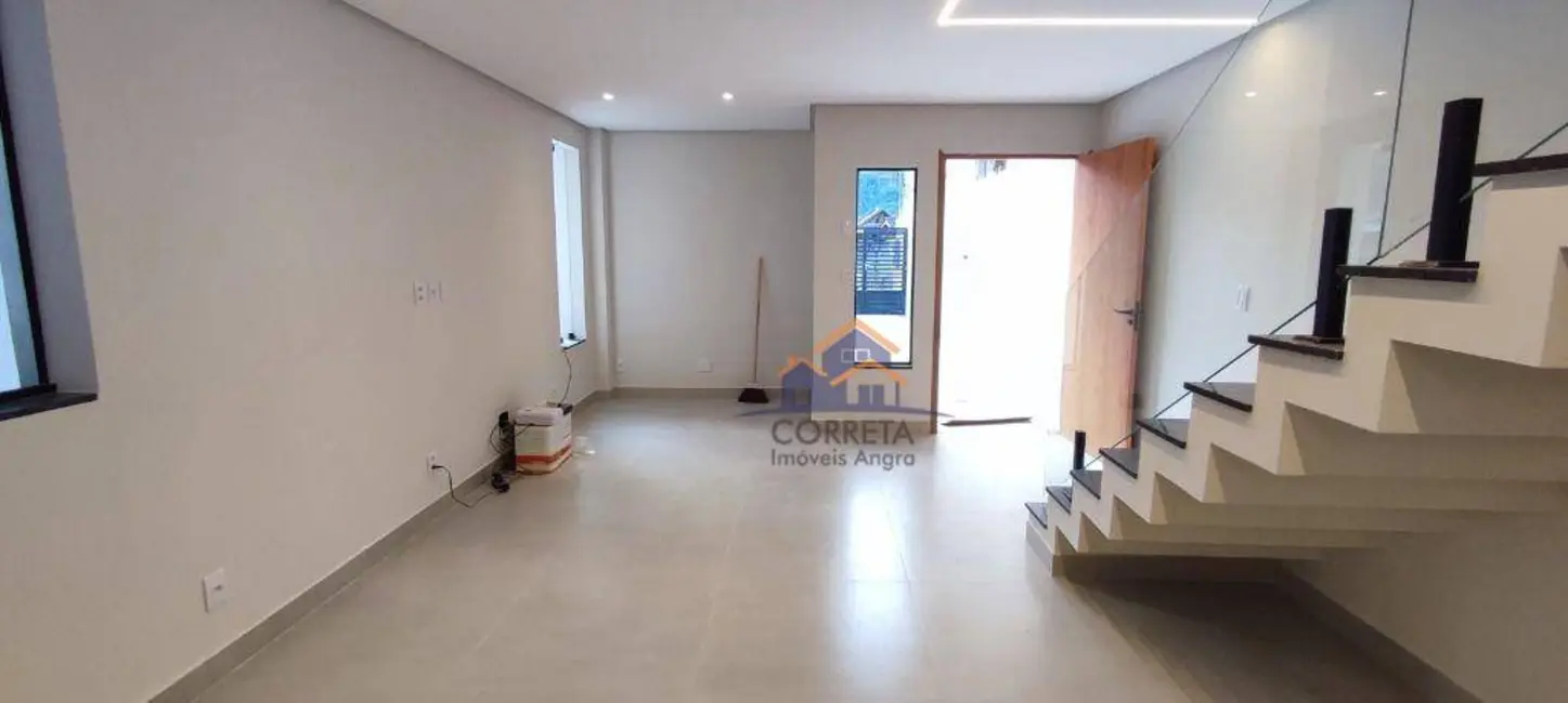 Casa com 3 quartos à venda, 240m2 em Praia da Ribeira (Cunhambebe), Angra Dos Reis - RJ - imagem 4 Foto 4 de Casa com 3 quartos à venda, 240m2 em Praia da Ribeira (Cunhambebe), Angra Dos Reis - RJ