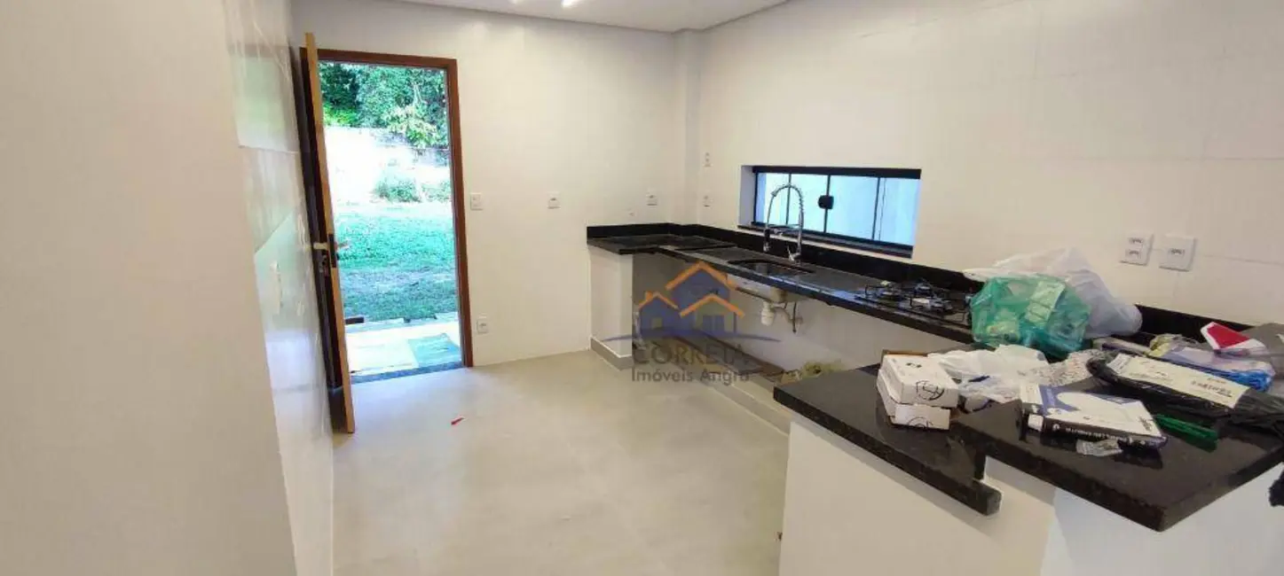 Casa com 3 quartos à venda, 240m2 em Praia da Ribeira (Cunhambebe), Angra Dos Reis - RJ - imagem 7 Foto 7 de Casa com 3 quartos à venda, 240m2 em Praia da Ribeira (Cunhambebe), Angra Dos Reis - RJ
