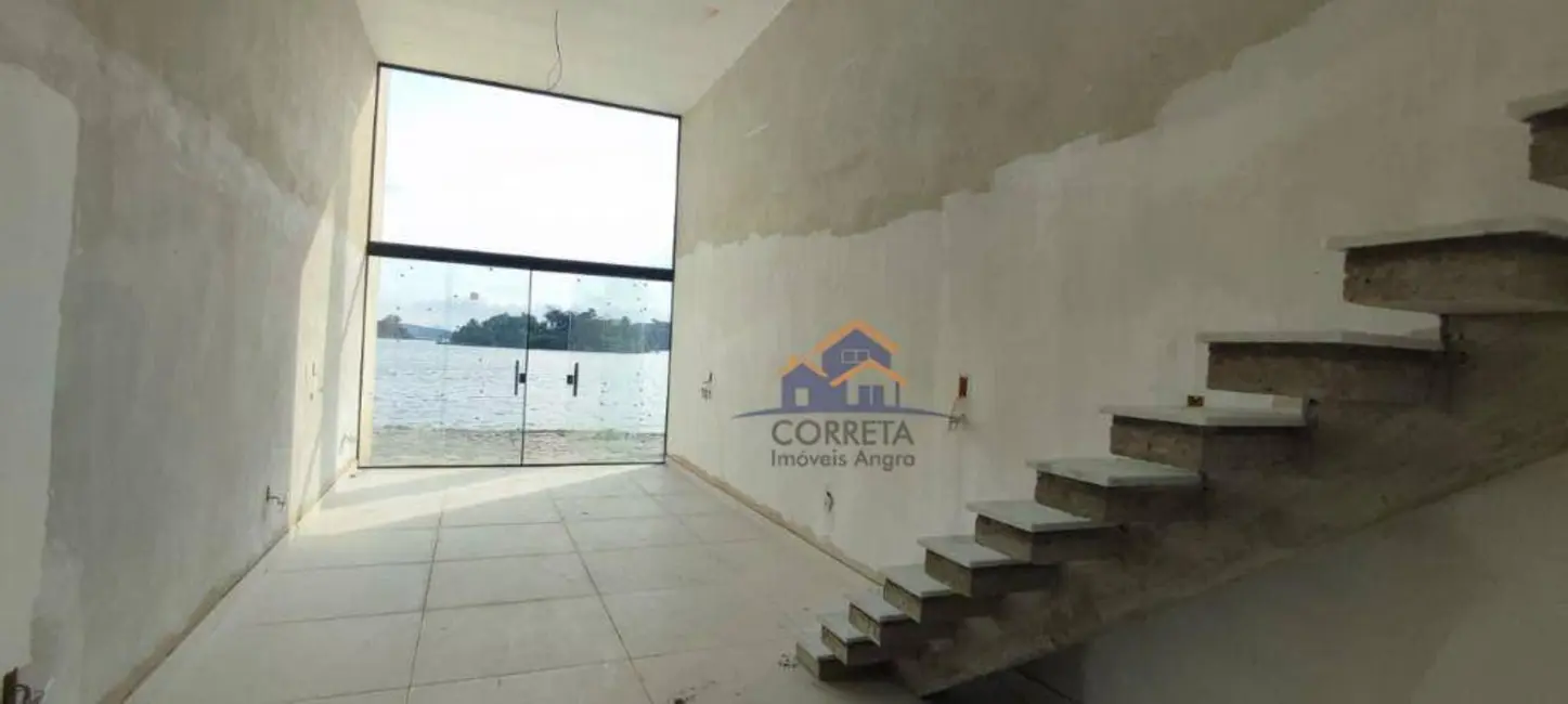Foto 5 de Casa de Condomínio com 3 quartos à venda, 400m2 em Praia da Ribeira (Cunhambebe), Angra Dos Reis - RJ