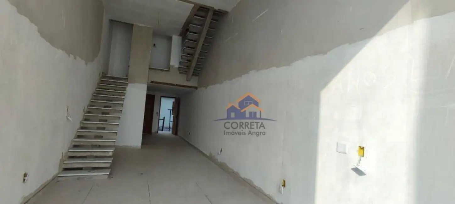 Foto 3 de Casa de Condomínio com 3 quartos à venda, 400m2 em Praia da Ribeira (Cunhambebe), Angra Dos Reis - RJ