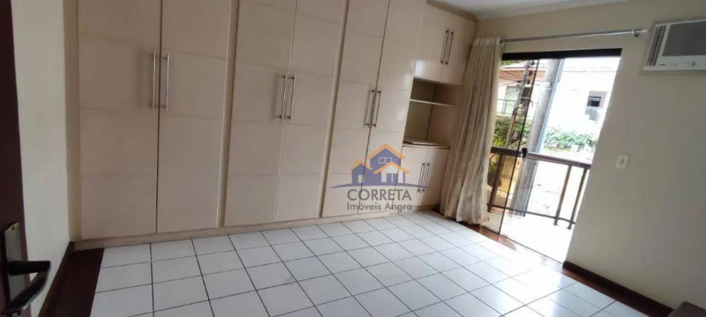 Apartamento com 3 quartos à venda, 360m2 em Parque das Palmeiras, Angra Dos Reis - RJ - imagem 8 Foto 8 de Apartamento com 3 quartos à venda, 360m2 em Parque das Palmeiras, Angra Dos Reis - RJ