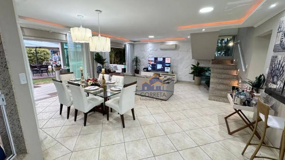 Foto 9 de Casa com 4 quartos à venda, 398m2 em Praia da Ribeira (Cunhambebe), Angra Dos Reis - RJ