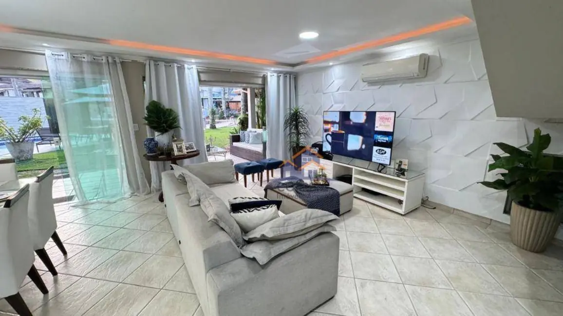 Foto 8 de Casa com 4 quartos à venda, 398m2 em Praia da Ribeira (Cunhambebe), Angra Dos Reis - RJ