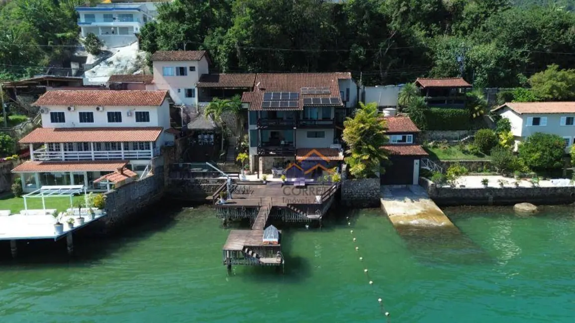 Foto 6 de Casa com 5 quartos à venda e para alugar, 250m2 em Ponta Leste, Angra Dos Reis - RJ