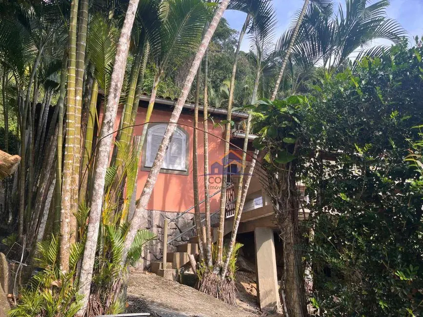 Casa com 3 quartos à venda, 498m2 em Centro, Angra Dos Reis - RJ - imagem 4 Foto 4 de Casa com 3 quartos à venda, 498m2 em Centro, Angra Dos Reis - RJ