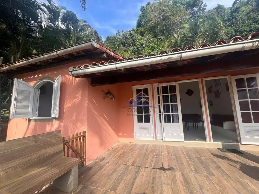 Casa com 3 quartos à venda, 498m2 em Centro, Angra Dos Reis - RJ - imagem 3 Foto 3 de Casa com 3 quartos à venda, 498m2 em Centro, Angra Dos Reis - RJ