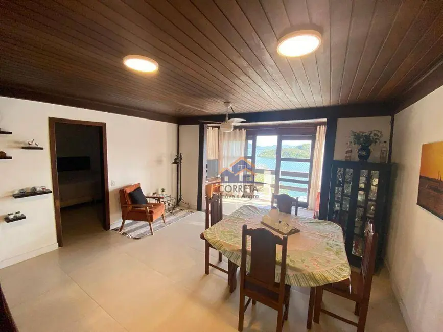 Casa de Condomínio com 3 quartos à venda, 150m2 em Centro, Angra Dos Reis - RJ - imagem 6 Foto 6 de Casa de Condomínio com 3 quartos à venda, 150m2 em Centro, Angra Dos Reis - RJ