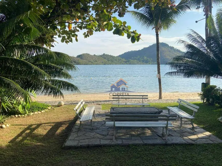 Casa de Condomínio com 3 quartos à venda, 150m2 em Centro, Angra Dos Reis - RJ - imagem 4 Foto 4 de Casa de Condomínio com 3 quartos à venda, 150m2 em Centro, Angra Dos Reis - RJ