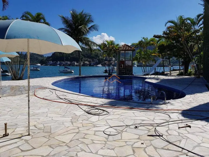 Foto 2 de Casa com 3 quartos à venda, 120m2 em Angra Dos Reis - RJ