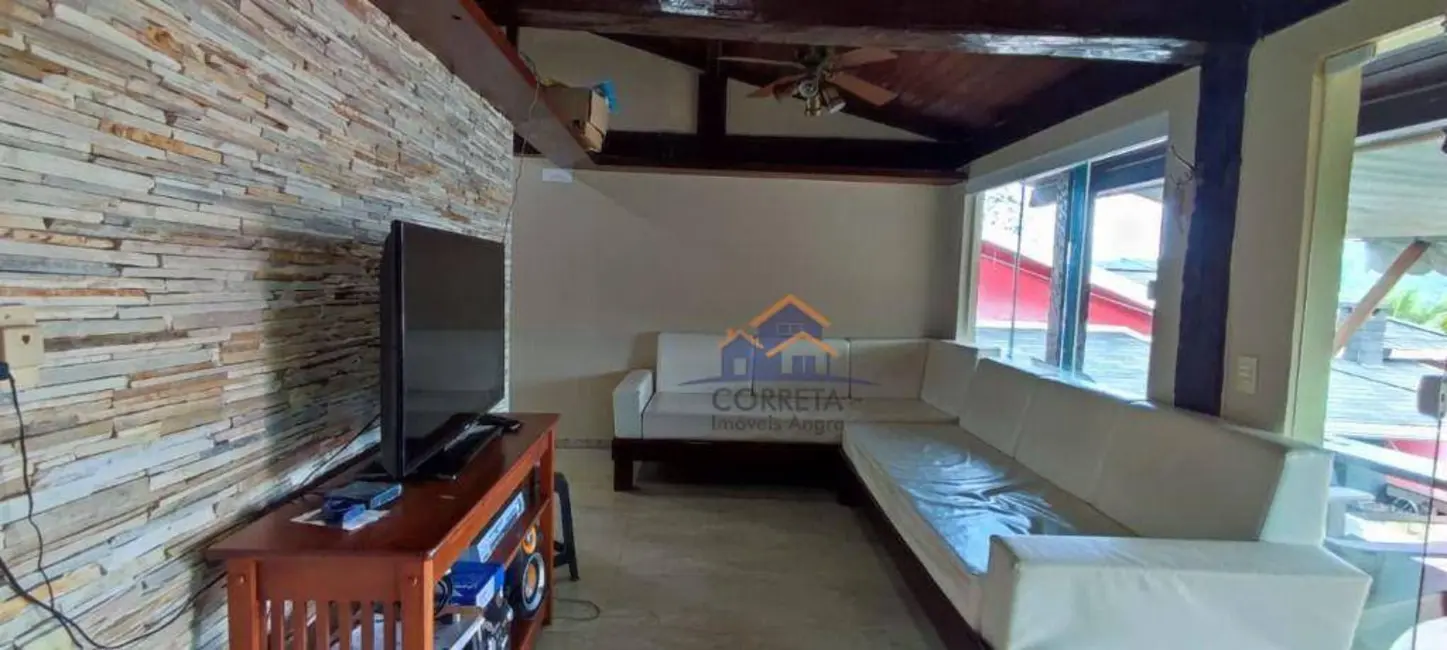 Foto 3 de Casa de Condomínio com 5 quartos à venda, 110m2 em Angra Dos Reis - RJ