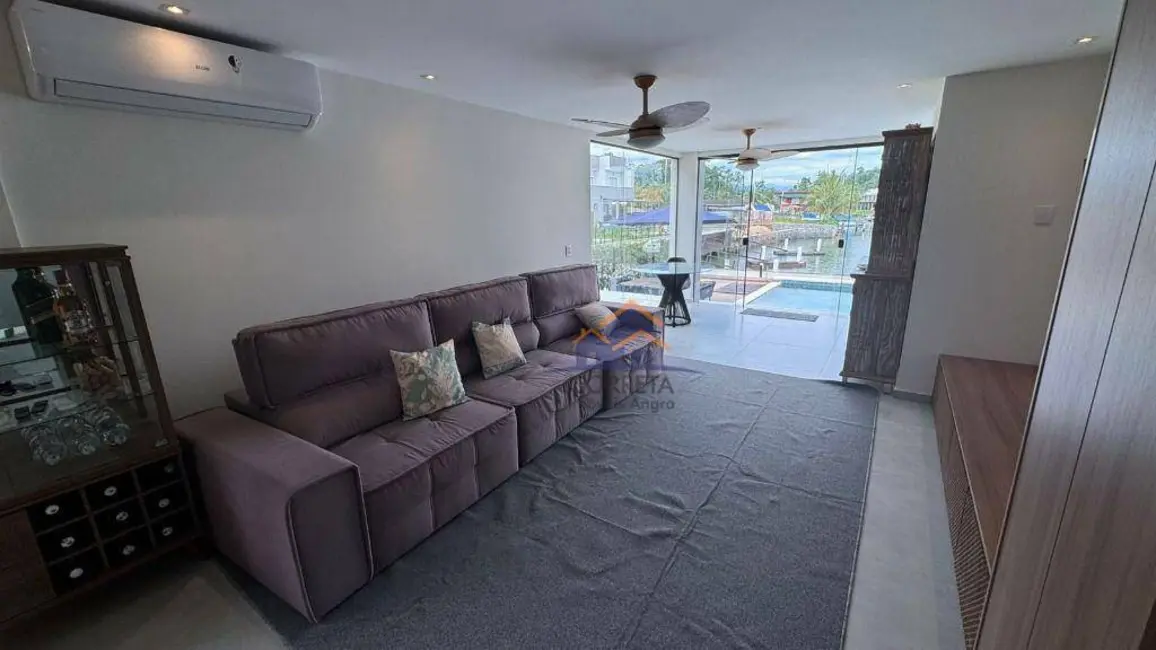 Foto 9 de Casa de Condomínio com 5 quartos à venda, 500m2 em Bracuí (Cunhambebe), Angra Dos Reis - RJ