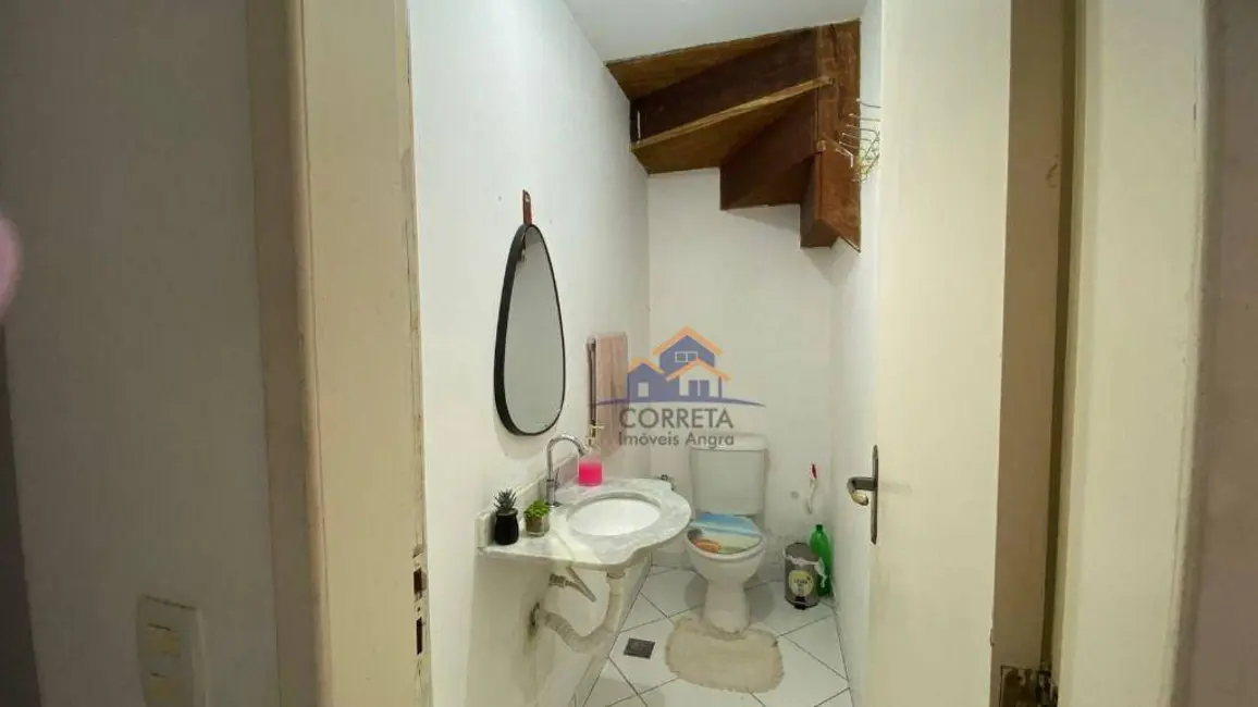 Casa de Condomínio com 2 quartos à venda, 75m2 em Parque das Palmeiras, Angra Dos Reis - RJ - imagem 4 Foto 4 de Casa de Condomínio com 2 quartos à venda, 75m2 em Parque das Palmeiras, Angra Dos Reis - RJ