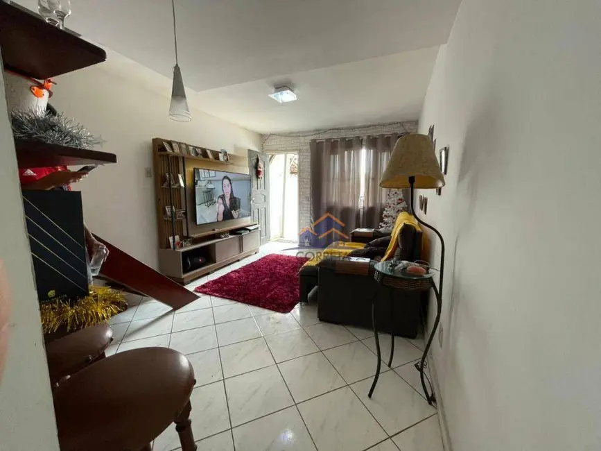 Casa de Condomínio com 2 quartos à venda, 75m2 em Parque das Palmeiras, Angra Dos Reis - RJ - imagem 3 Foto 3 de Casa de Condomínio com 2 quartos à venda, 75m2 em Parque das Palmeiras, Angra Dos Reis - RJ