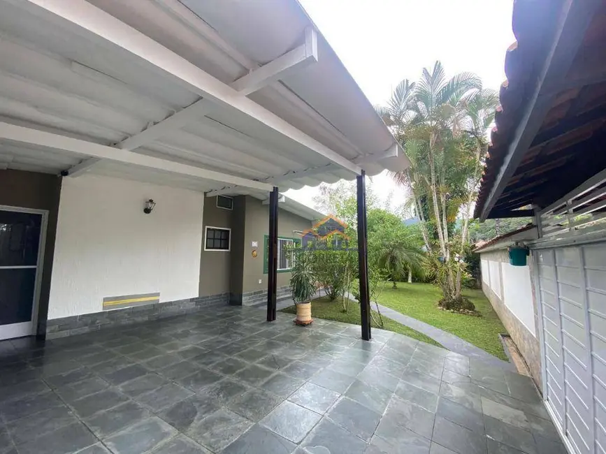 Foto 9 de Casa com 3 quartos à venda, 400m2 em Verolme, Angra Dos Reis - RJ