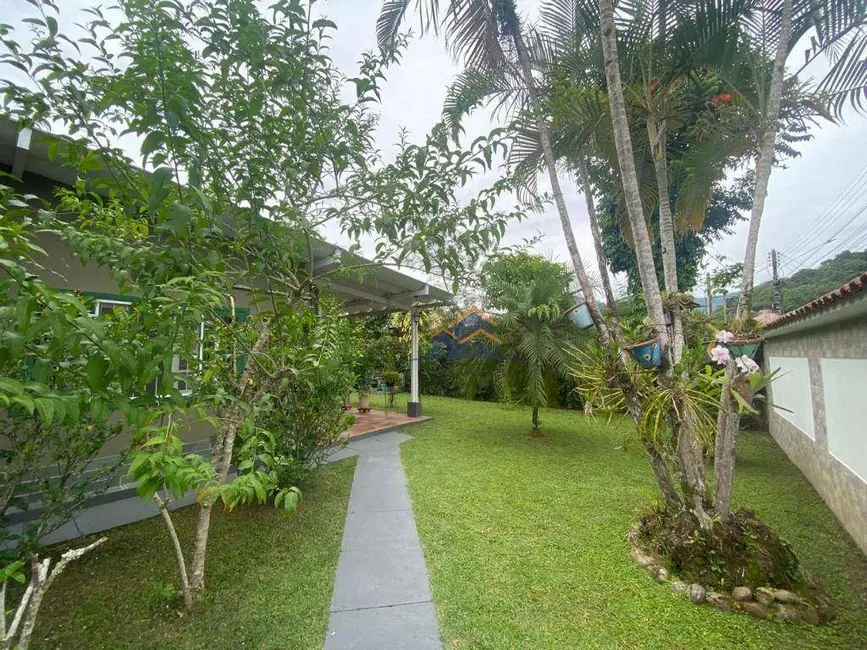 Foto 1 de Casa com 3 quartos à venda, 400m2 em Verolme, Angra Dos Reis - RJ