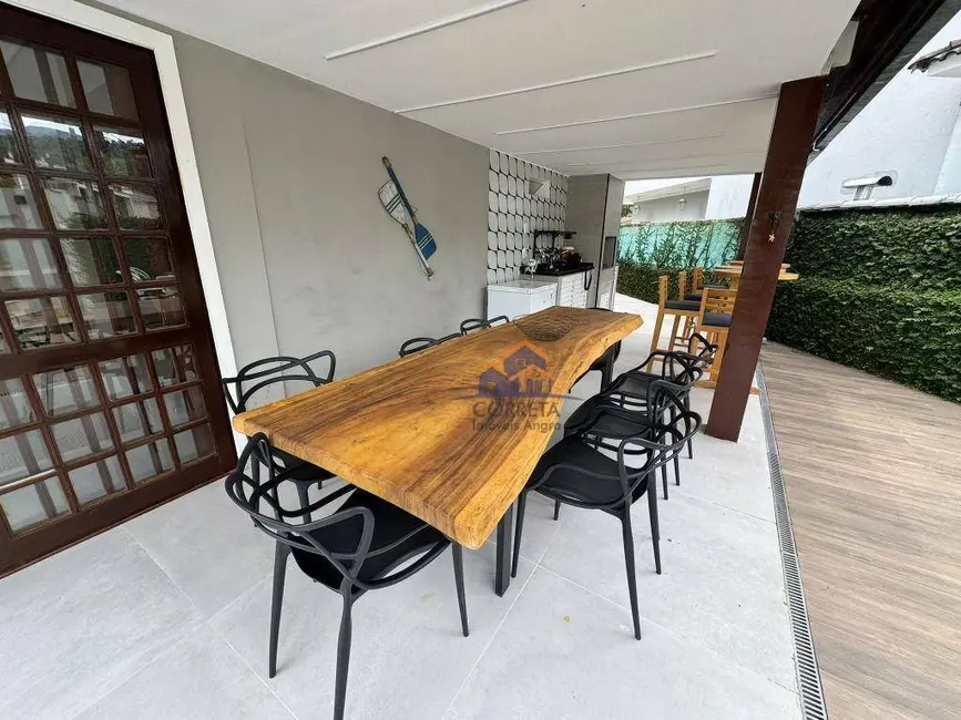 Foto 5 de Casa de Condomínio com 3 quartos à venda, 300m2 em Frade (Cunhambebe), Angra Dos Reis - RJ