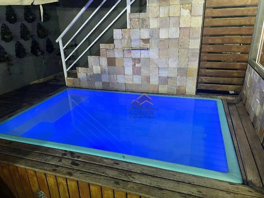 Casa com 3 quartos à venda, 149m2 em Village, Angra Dos Reis - RJ - imagem 3 Foto 3 de Casa com 3 quartos à venda, 149m2 em Village, Angra Dos Reis - RJ