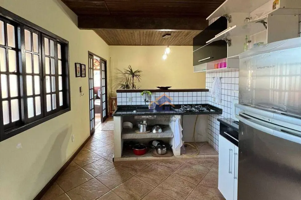 Foto 8 de Casa com 8 quartos à venda, 400m2 em Parque das Palmeiras, Angra Dos Reis - RJ