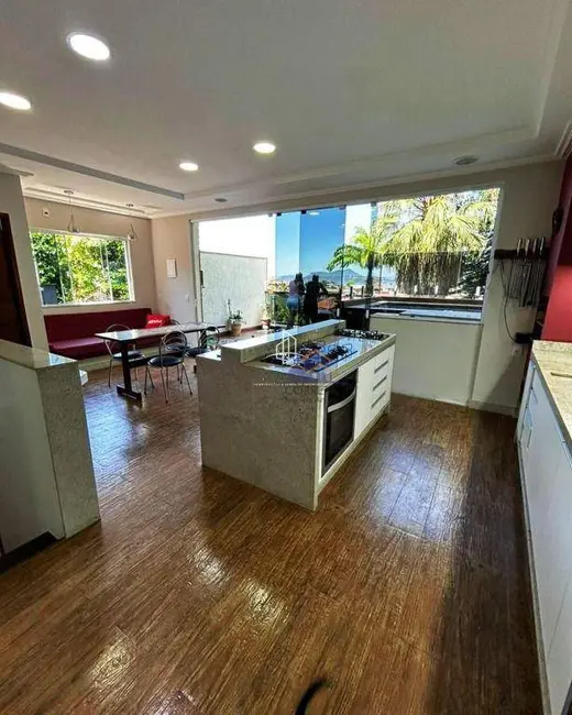 Foto 9 de Casa de Condomínio com 4 quartos à venda, 150m2 em Centro, Angra Dos Reis - RJ