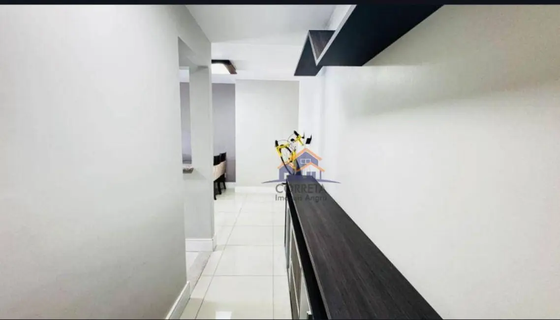 Foto 2 de Apartamento com 2 quartos à venda, 70m2 em Balneário, Angra Dos Reis - RJ