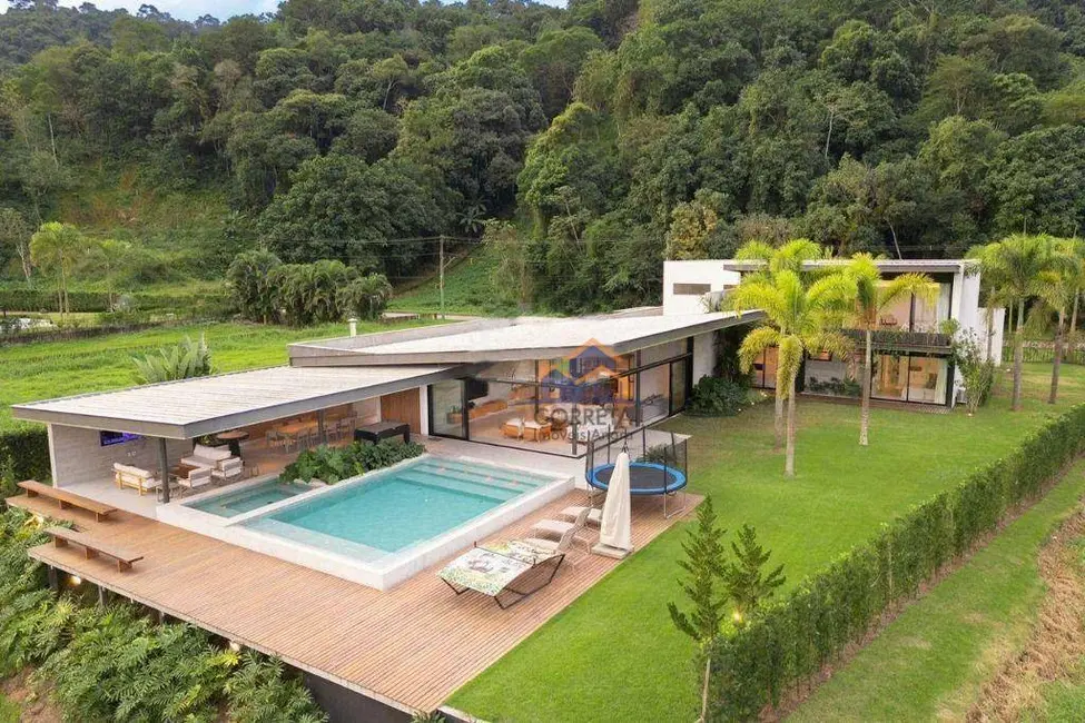 Casa de Condomínio com 6 quartos para alugar, 1950m2 em Mangaratiba - RJ - imagem 9 Foto 9 de Casa de Condomínio com 6 quartos para alugar, 1950m2 em Mangaratiba - RJ