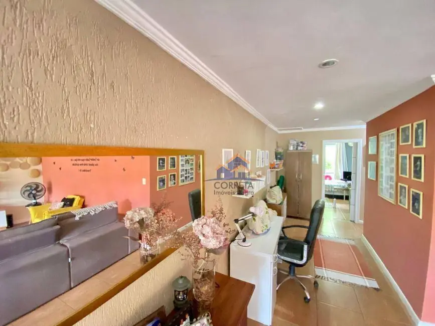 Foto 5 de Casa com 3 quartos à venda, 219m2 em Village, Angra Dos Reis - RJ