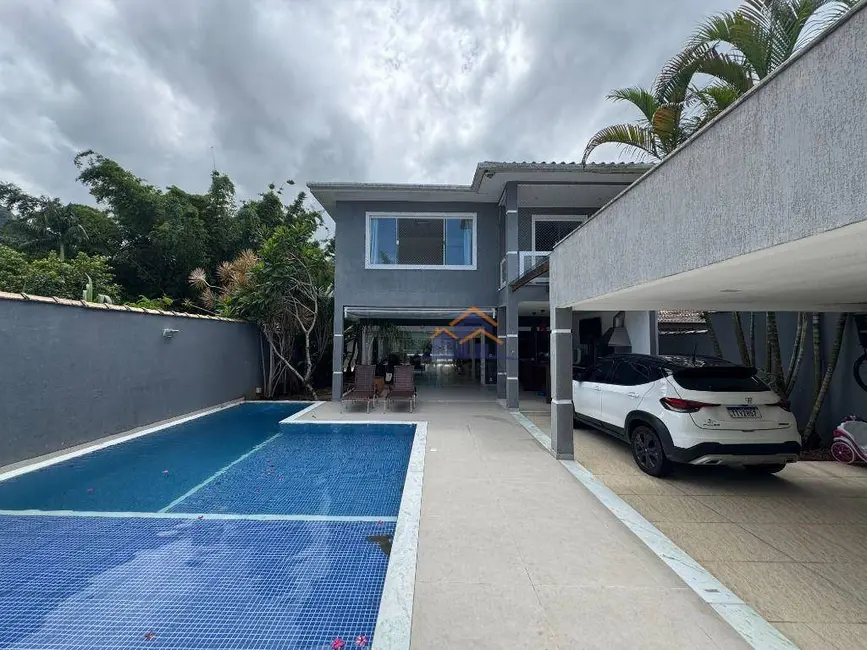 Foto 2 de Casa com 4 quartos à venda, 384m2 em Praia da Ribeira (Cunhambebe), Angra Dos Reis - RJ