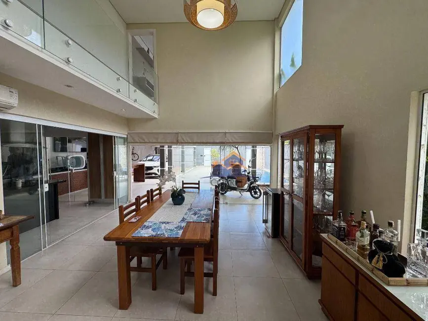 Foto 8 de Casa com 4 quartos à venda, 384m2 em Praia da Ribeira (Cunhambebe), Angra Dos Reis - RJ