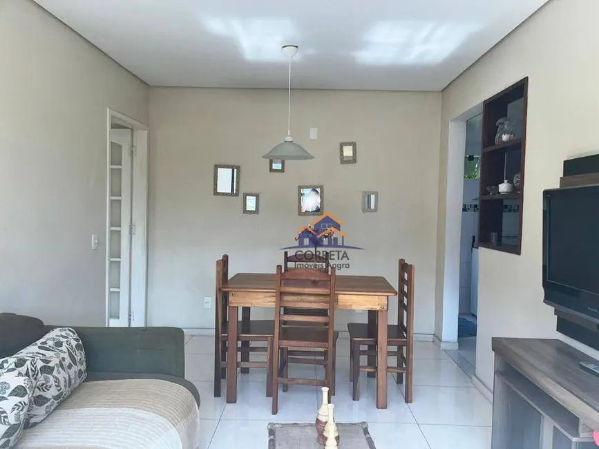 Casa com 2 quartos para alugar, 70m2 em Parque das Palmeiras, Angra Dos Reis - RJ - imagem 2 Foto 2 de Casa com 2 quartos para alugar, 70m2 em Parque das Palmeiras, Angra Dos Reis - RJ