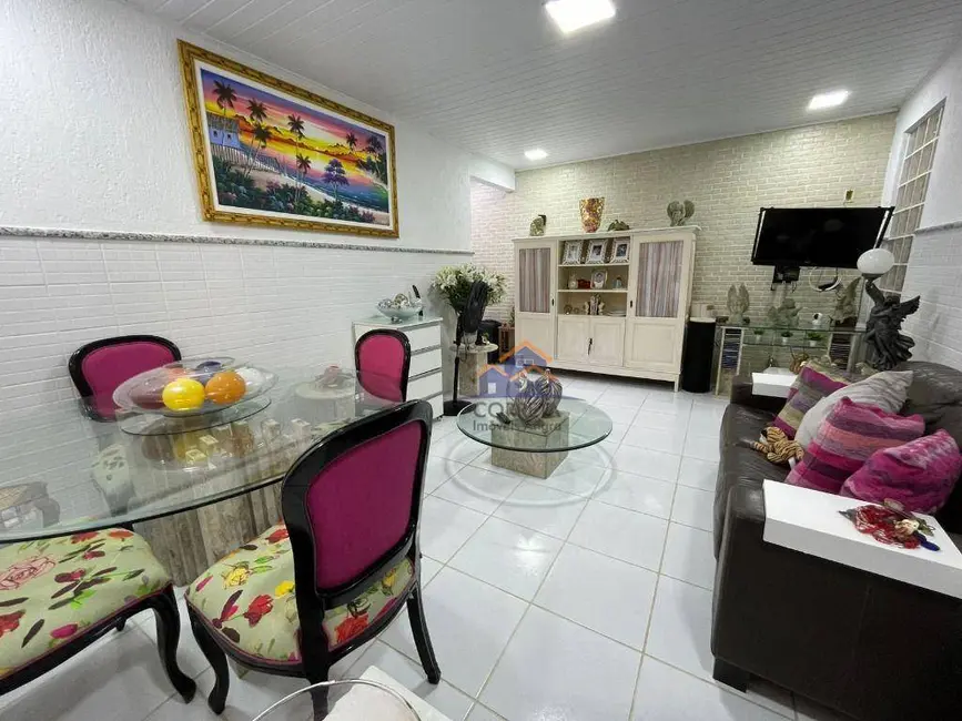 Foto 3 de Casa com 2 quartos à venda, 215m2 em Garatucaia, Angra Dos Reis - RJ