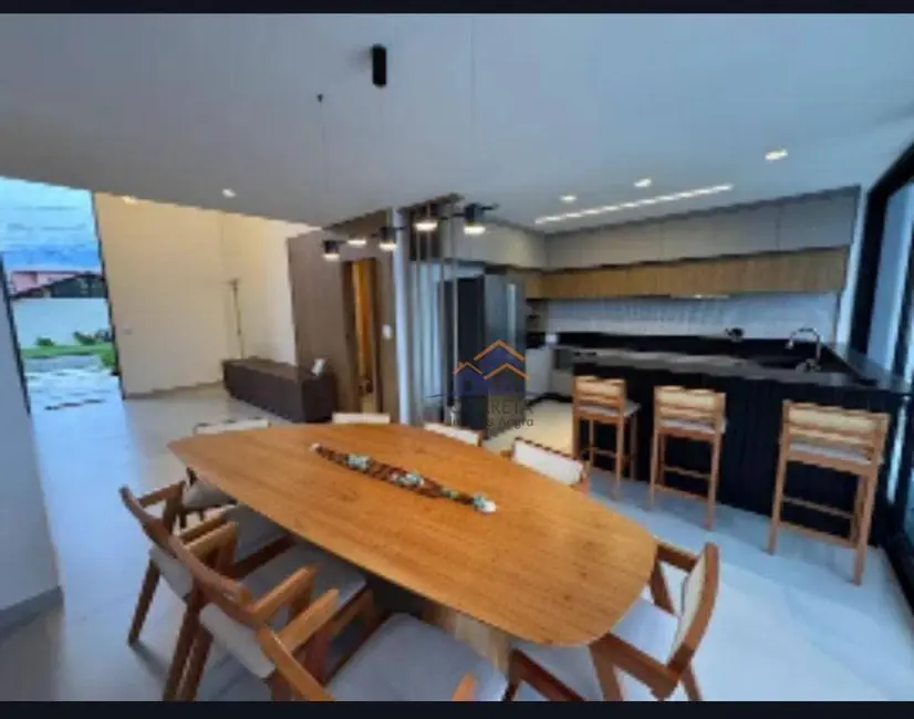 Foto 6 de Casa com 4 quartos para alugar, 200m2 em Centro, Angra Dos Reis - RJ