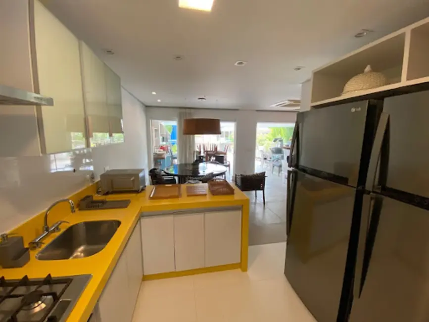 Foto 2 de Casa de Condomínio com 4 quartos à venda, 200m2 em Frade (Cunhambebe), Angra Dos Reis - RJ